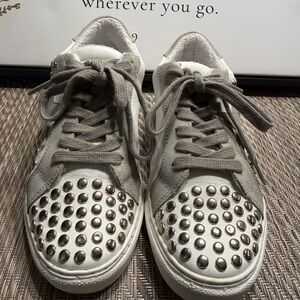 Steve Madden Gray and White Studded Sneakers Women SZ 6.5. Box7